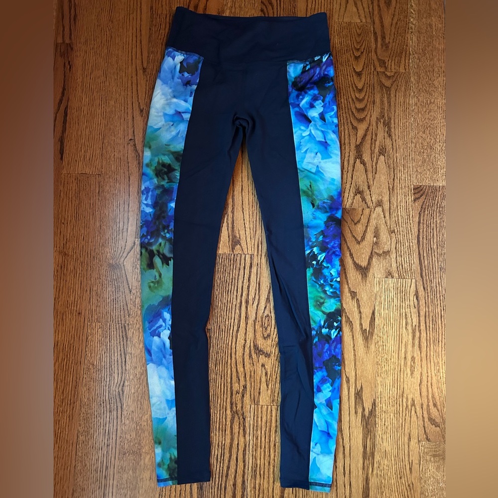 Navy floral Athleta leggings, Medium Tall